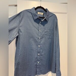 Stylish Blue Zigzag Pattern Shirt